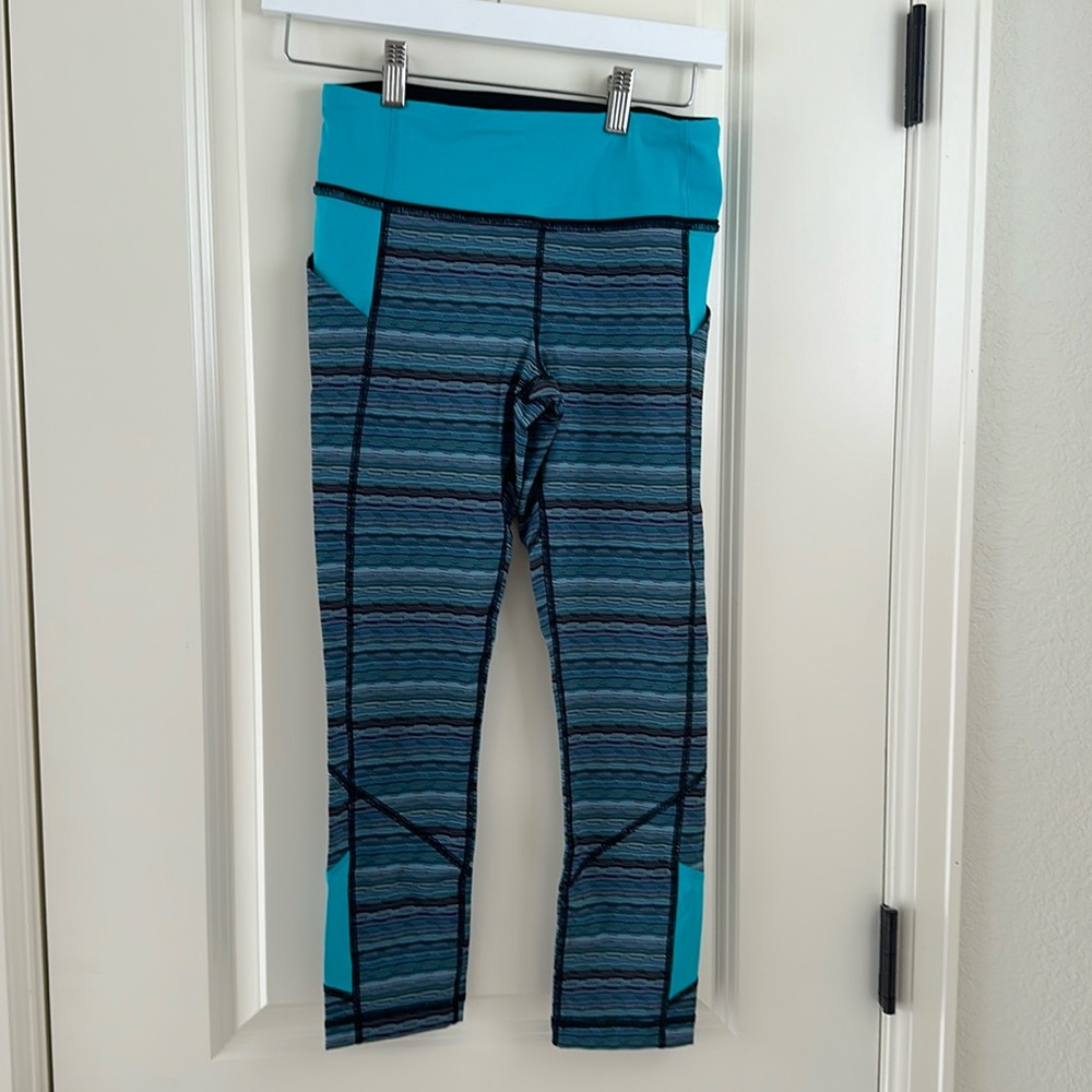 Lululemon cropped leggings, size 4